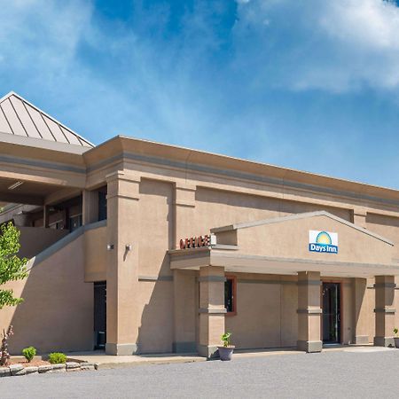 Days Inn By Wyndham Mt. Sterling Mount Sterling Eksteriør billede