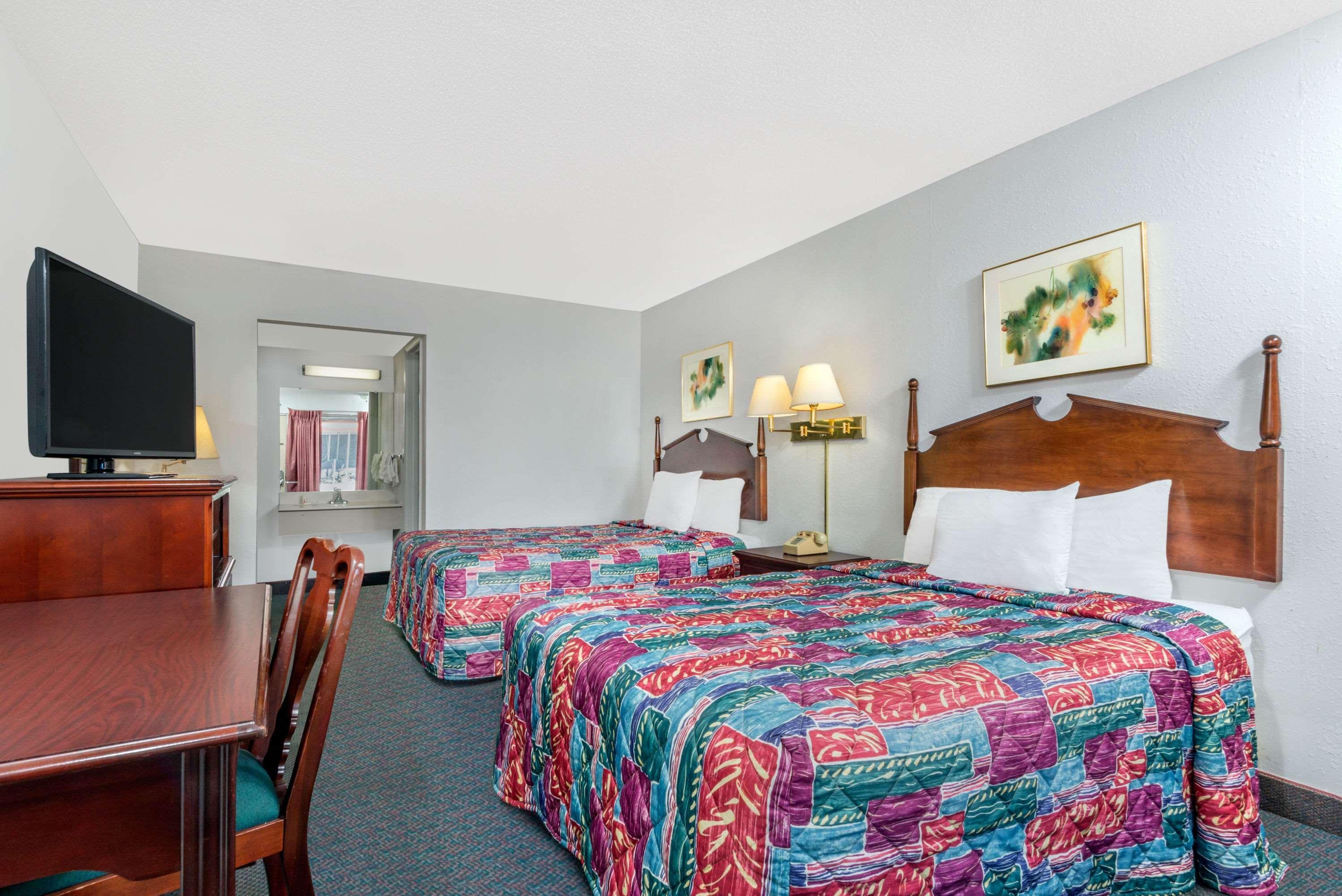 Days Inn By Wyndham Mt. Sterling Mount Sterling Eksteriør billede
