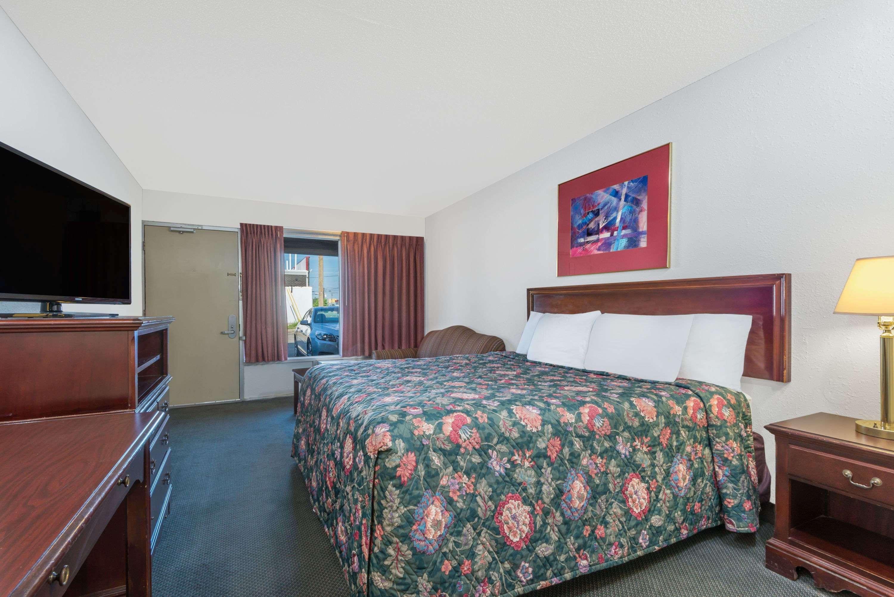 Days Inn By Wyndham Mt. Sterling Mount Sterling Eksteriør billede