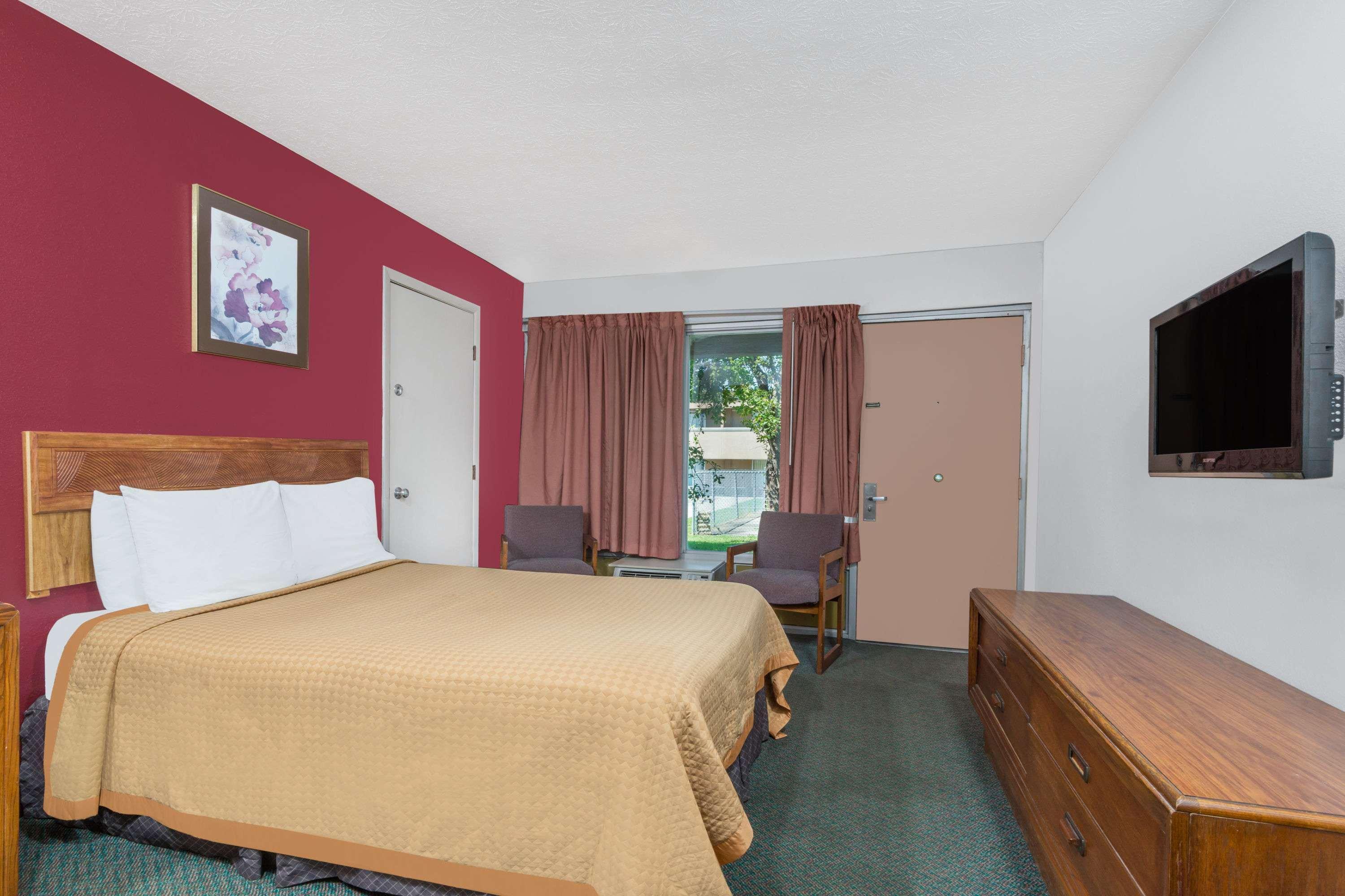 Days Inn By Wyndham Mt. Sterling Mount Sterling Eksteriør billede