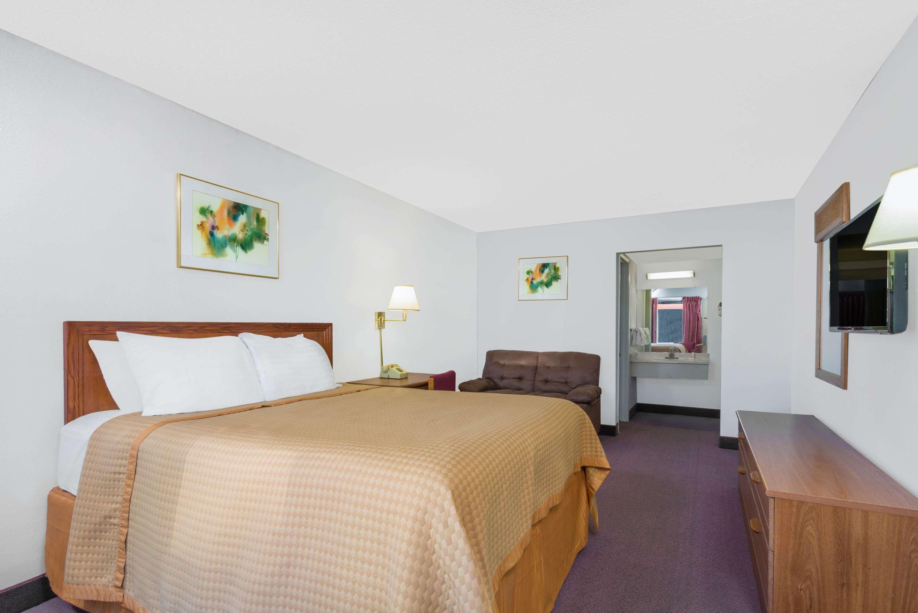 Days Inn By Wyndham Mt. Sterling Mount Sterling Eksteriør billede