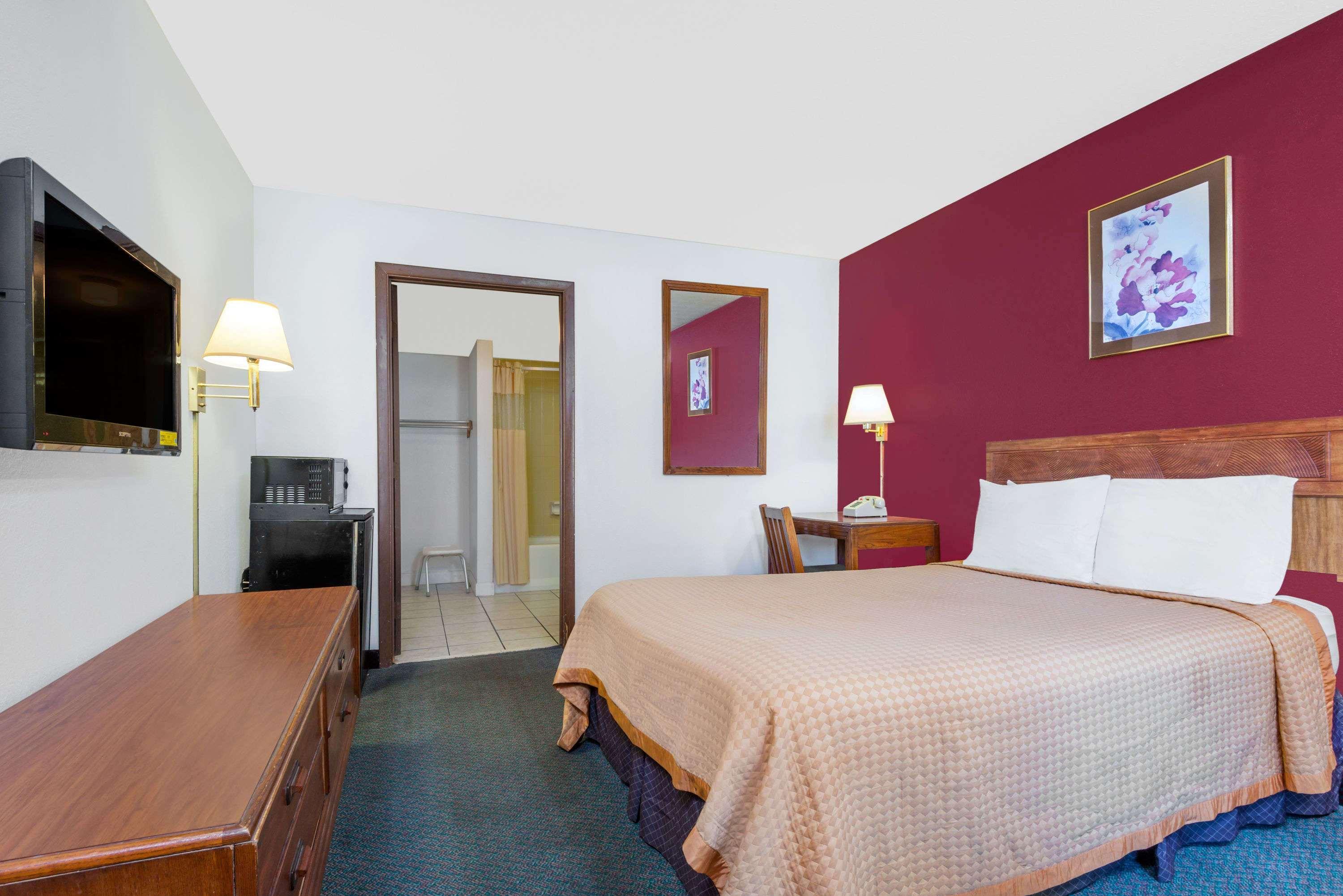 Days Inn By Wyndham Mt. Sterling Mount Sterling Eksteriør billede