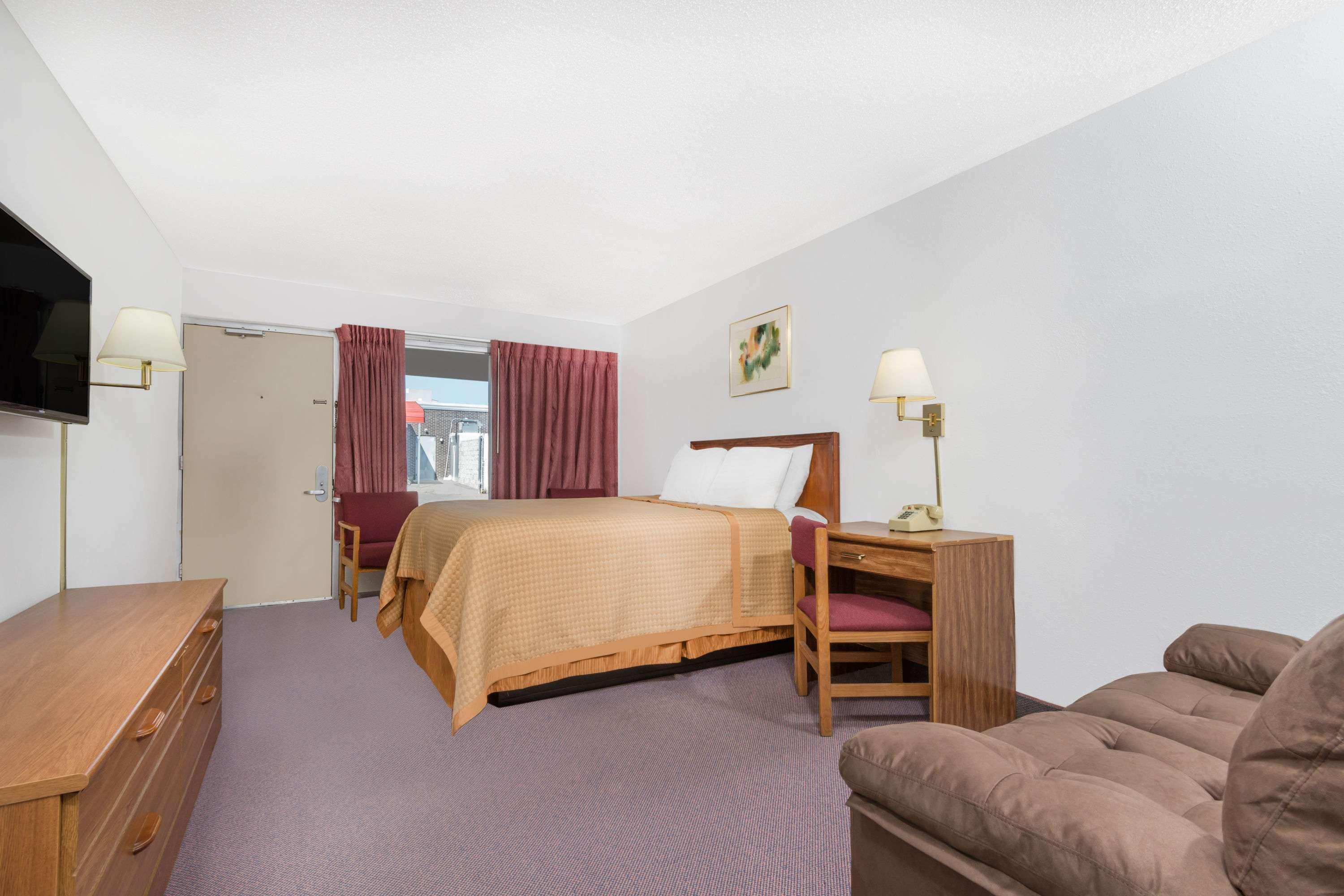 Days Inn By Wyndham Mt. Sterling Mount Sterling Eksteriør billede
